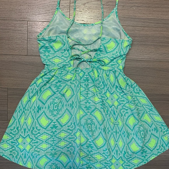 Lush green tie Summer Dress - Picture 2 of 2